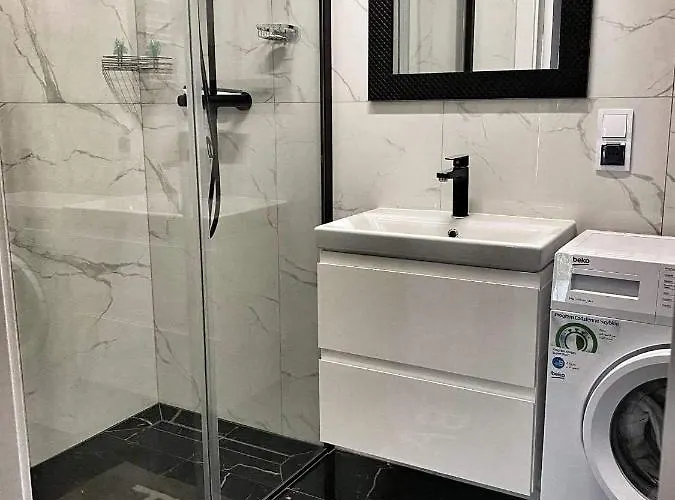 W Obiekcie Platinum アパート レバル